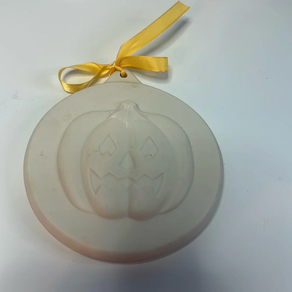 “Pumpkin” Clay/Ovenproof‎ Cookie Mold Jack O'Lantern